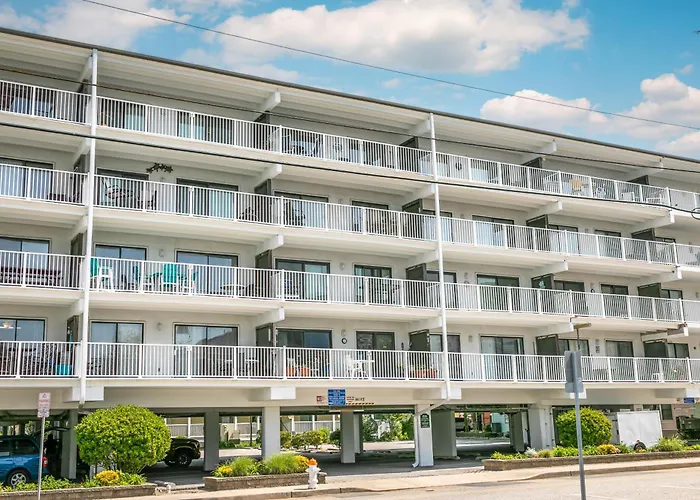 Ocean Retreat With Linens Included * Ocean Stadt