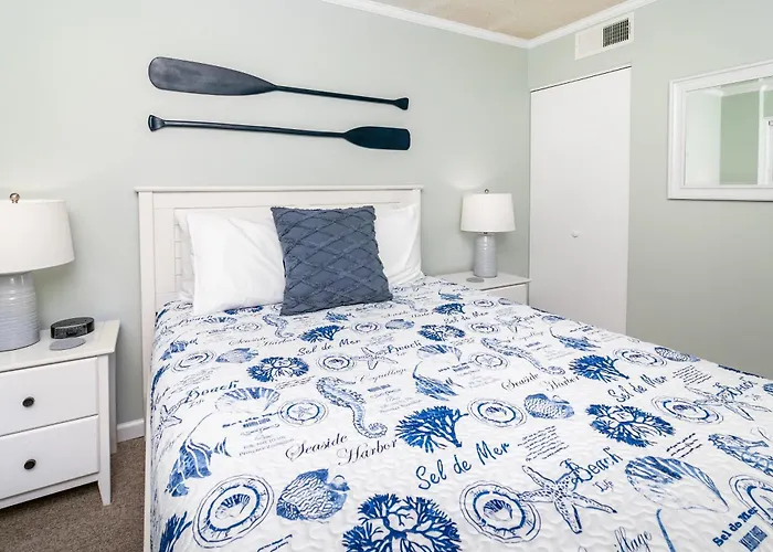 Ocean Retreat With Linens Included Apartment