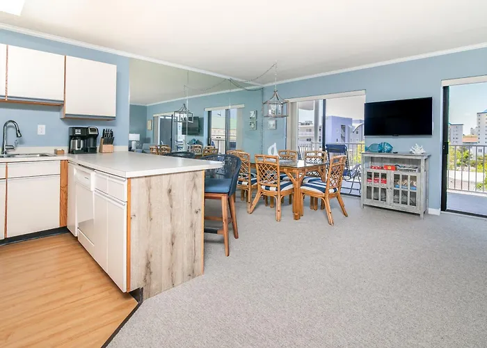 Apartment Ocean Retreat With Linens Included *
