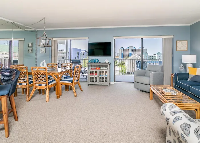 Apartment Ocean Retreat With Linens Included *